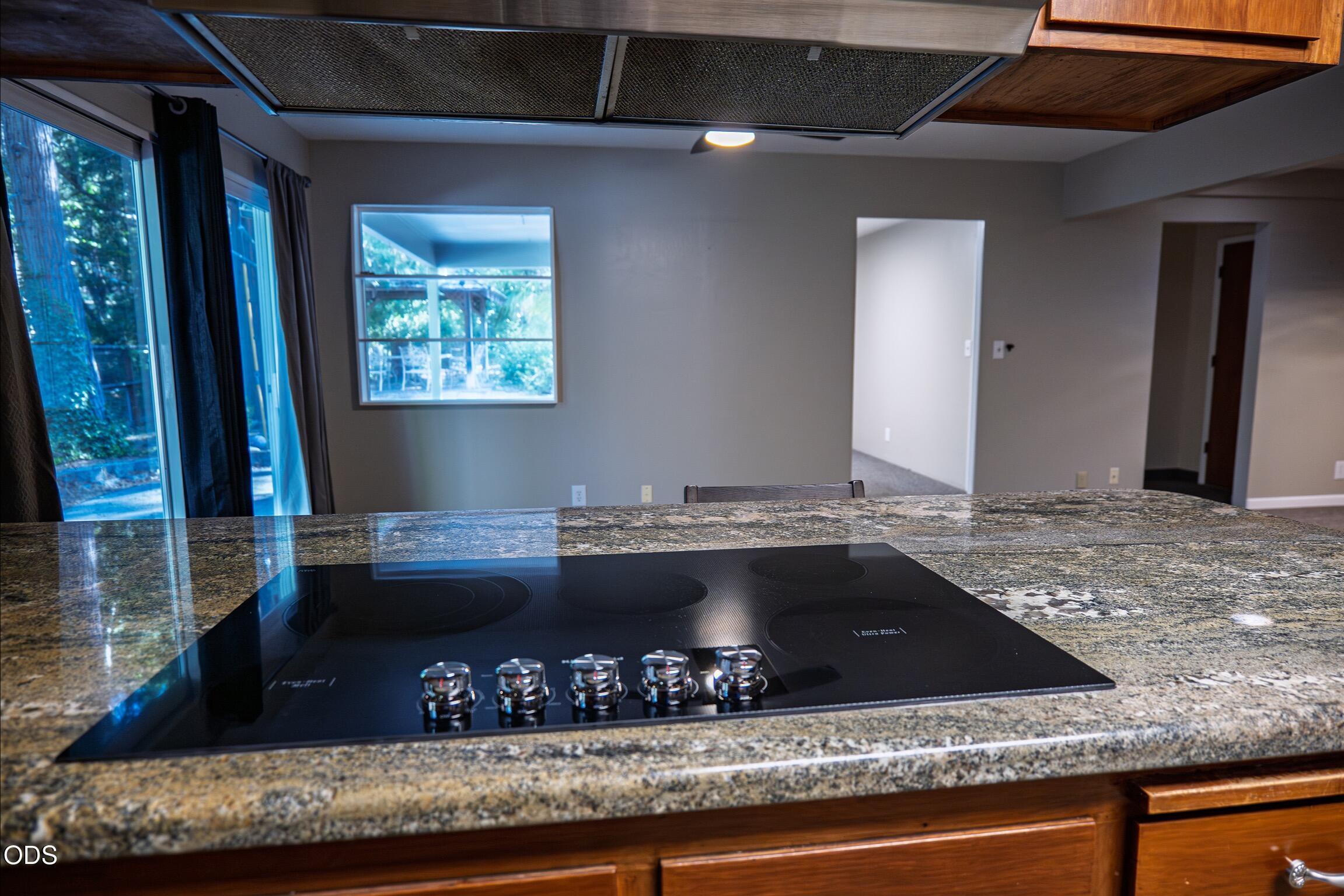 2750 Granite Hill Road Grants Pass, OR 97526 - Photo 16 of 47