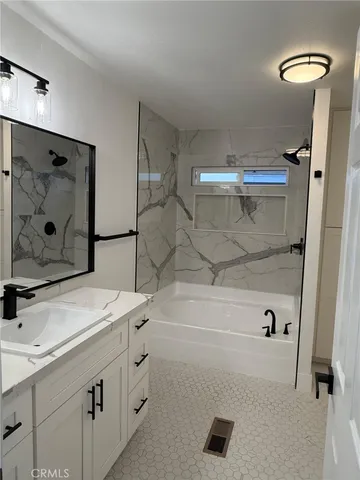 $235,000 | 215 South Sullivan Street, Unit 220, Santa Ana, CA 92704