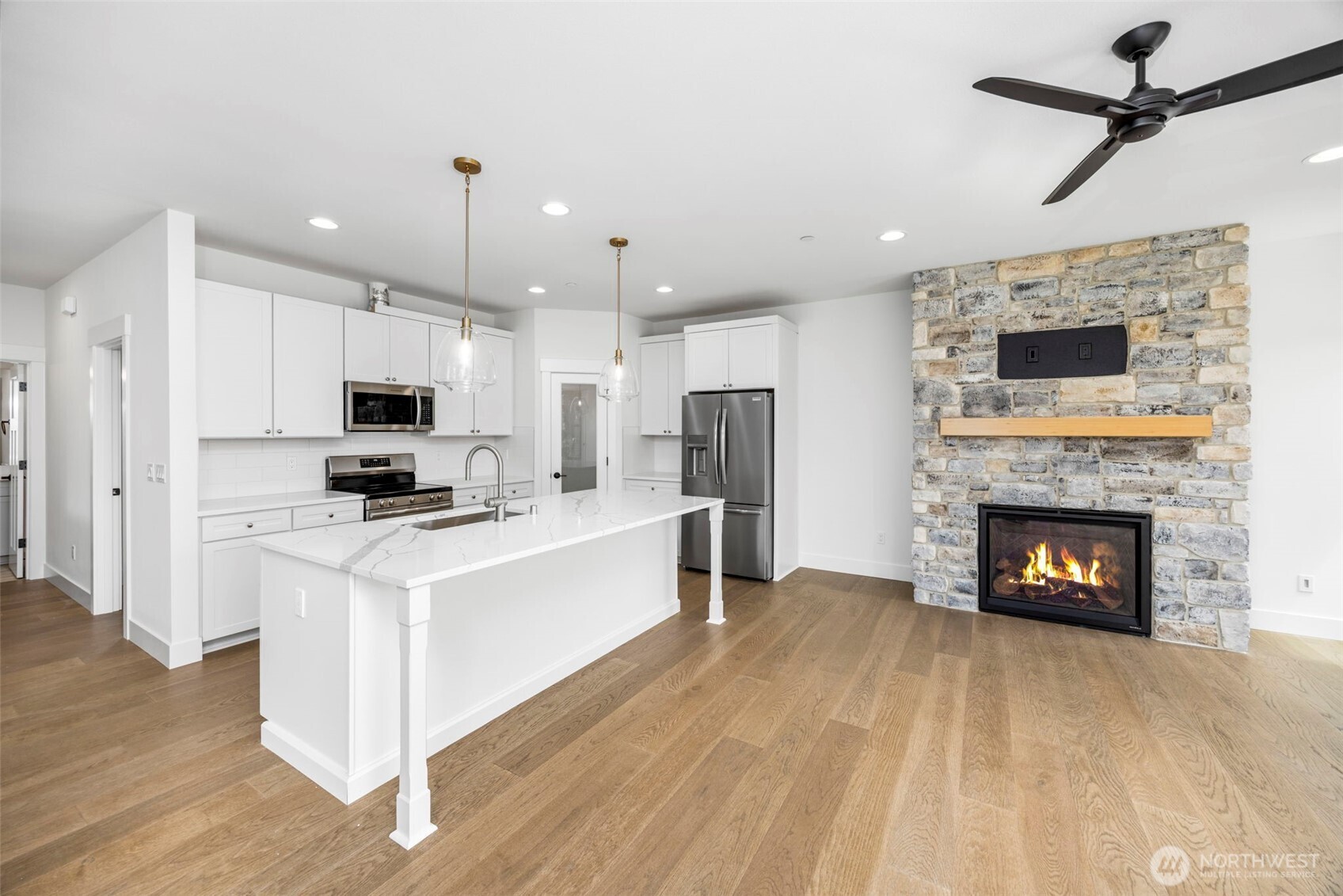 9 160th Place Southeast Bothell, WA 98012 - Photo 12 of 37
