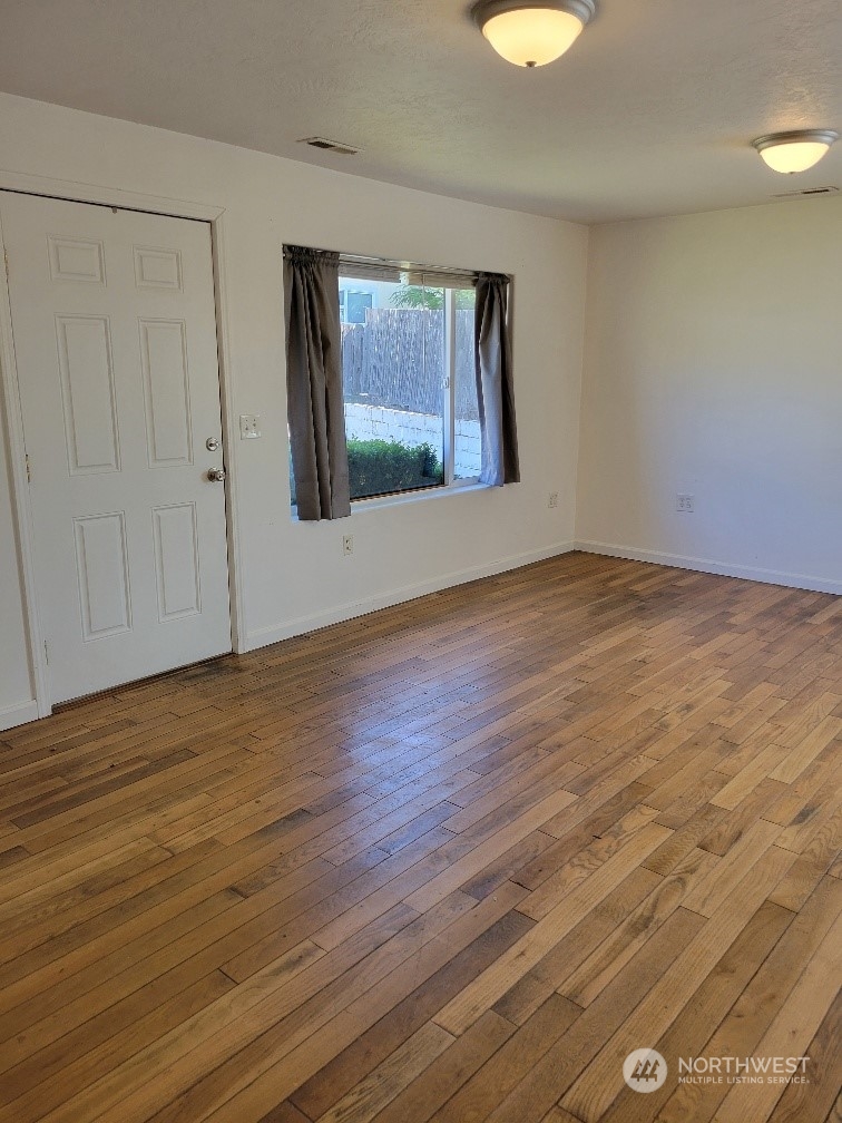 1027 Walnut Street Bremerton, WA 98310 - Photo 15 of 24 Gallery Image 15