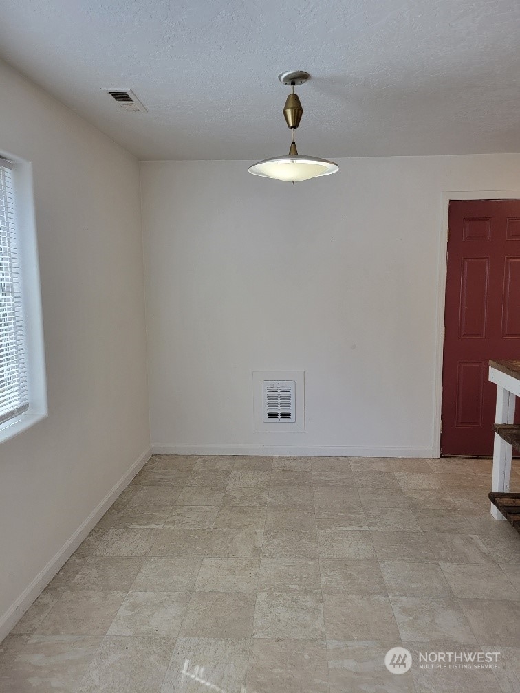 1027 Walnut Street Bremerton, WA 98310 - Photo 17 of 24 Gallery Image 17