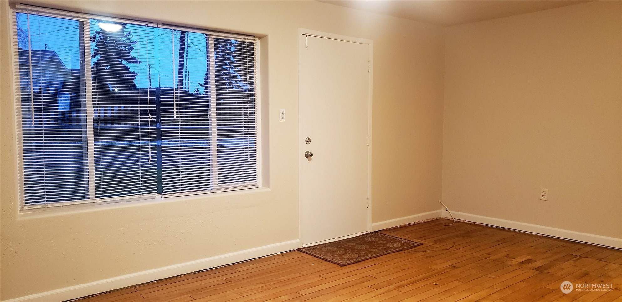 1027 Walnut Street Bremerton, WA 98310 - Photo 3 of 24 Gallery Image 3
