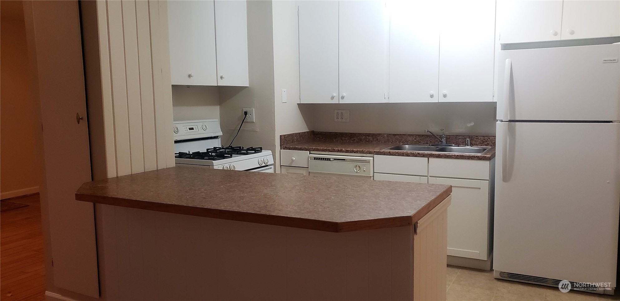1027 Walnut Street Bremerton, WA 98310 - Photo 5 of 24 Gallery Image 5