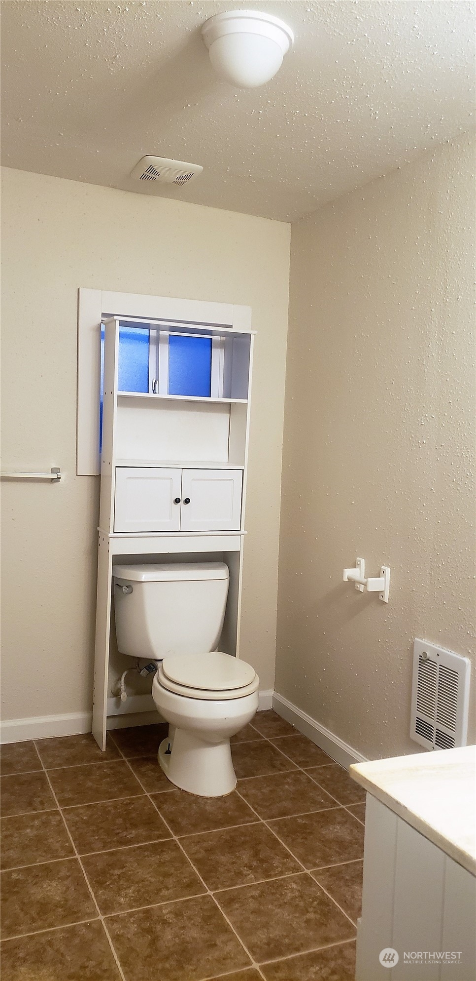 1027 Walnut Street Bremerton, WA 98310 - Photo 7 of 24 Gallery Image 7