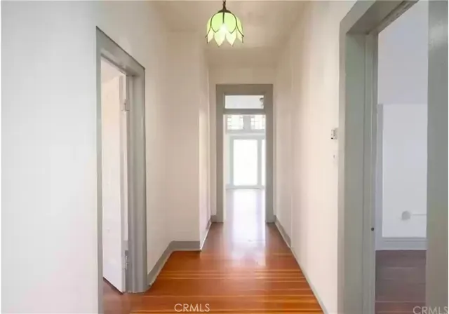 a view of entryway with chandelier