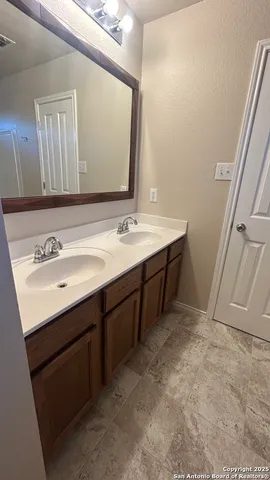 $1,950 | 189 Corral Fence, Cibolo, TX 78108