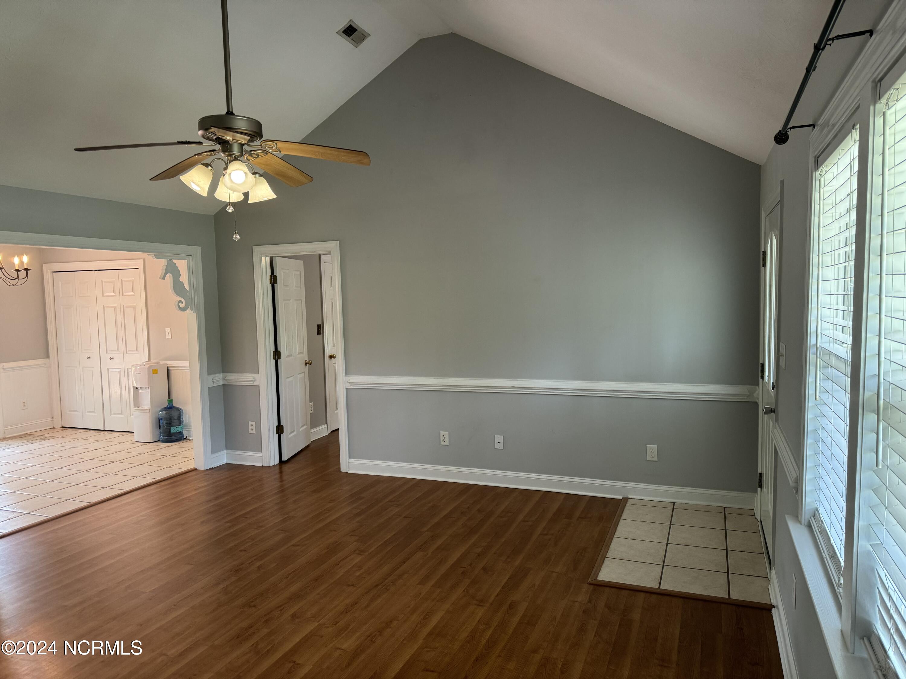 1310 Maple Road Southport, NC 28461 - Photo 10 of 50 Living Room