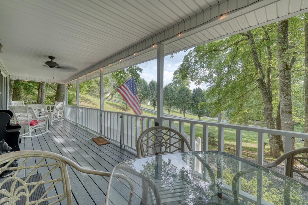 2284 Lovingood Road Hiawassee, GA 30546 - Photo 20 of 28 Gallery Image 20