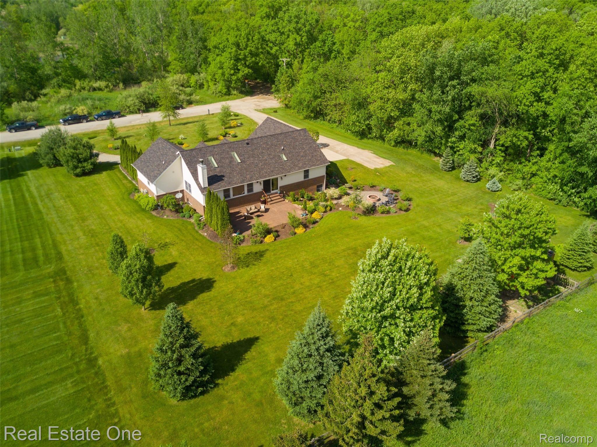 55001 Lee Road New Hudson, MI 48165 - Photo 47 of 51 Back corner