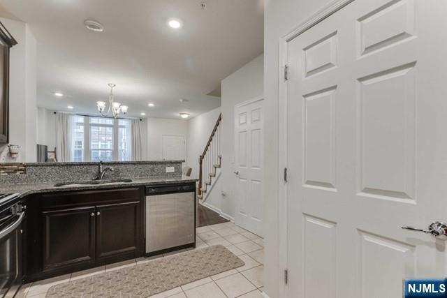 22 Veterans Drive Wood-Ridge, NJ 07075 - Photo 14 of 49