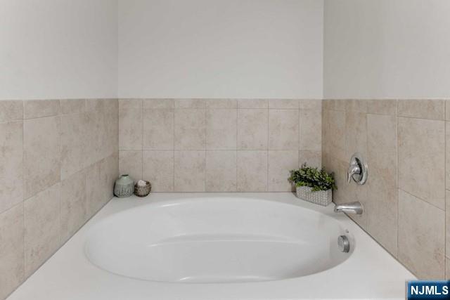 22 Veterans Drive Wood-Ridge, NJ 07075 - Photo 33 of 49