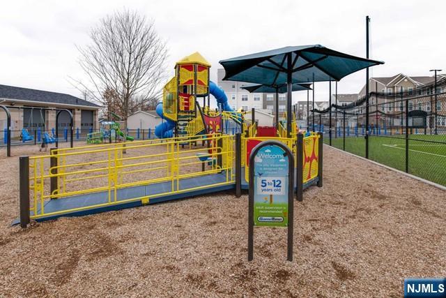 22 Veterans Drive Wood-Ridge, NJ 07075 - Photo 36 of 49