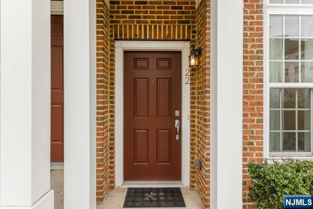 22 Veterans Drive Wood-Ridge, NJ 07075 - Photo 4 of 49