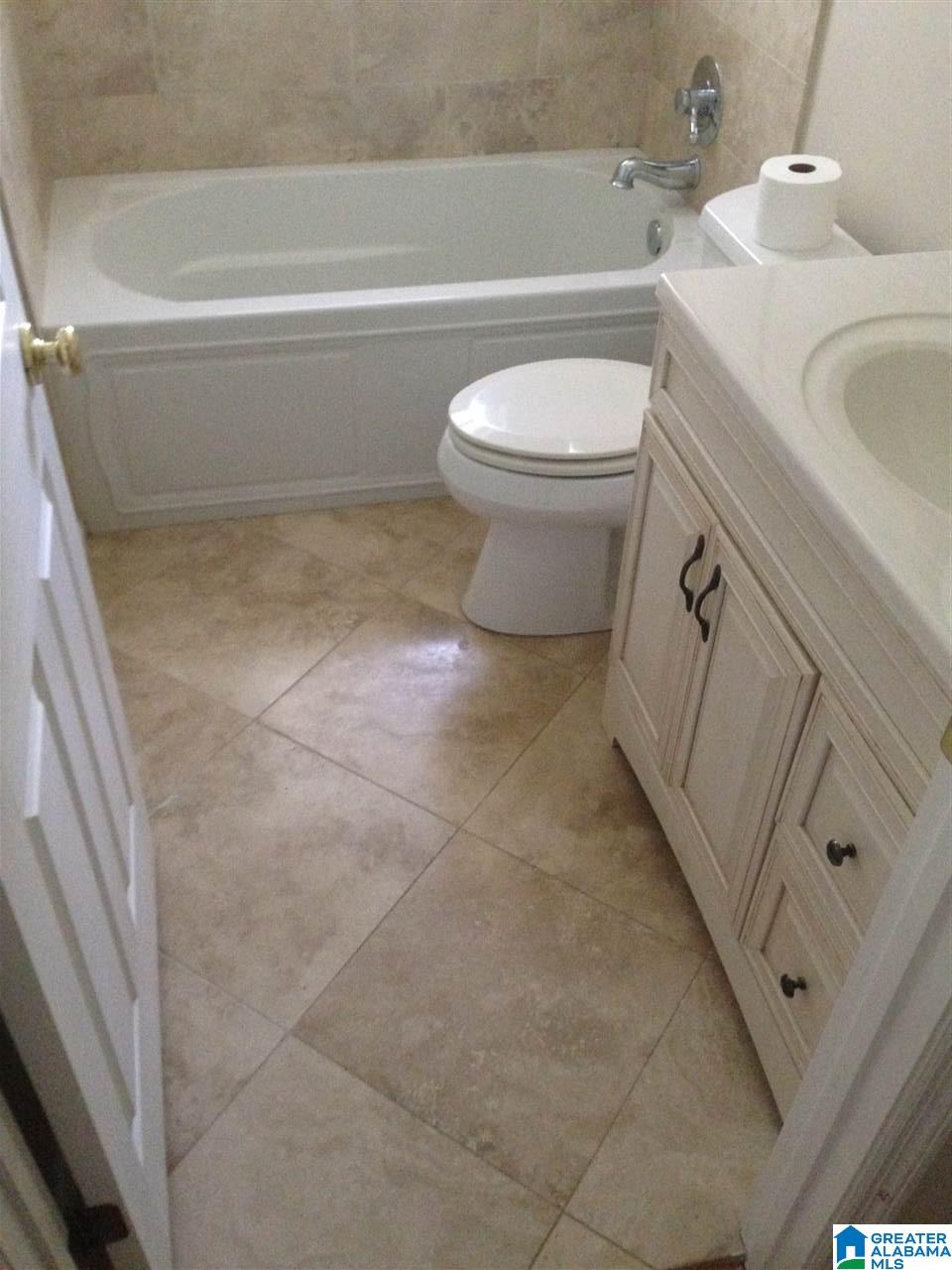 3048 Green Valley Road Birmingham, AL 35243 - Photo 10 of 27
