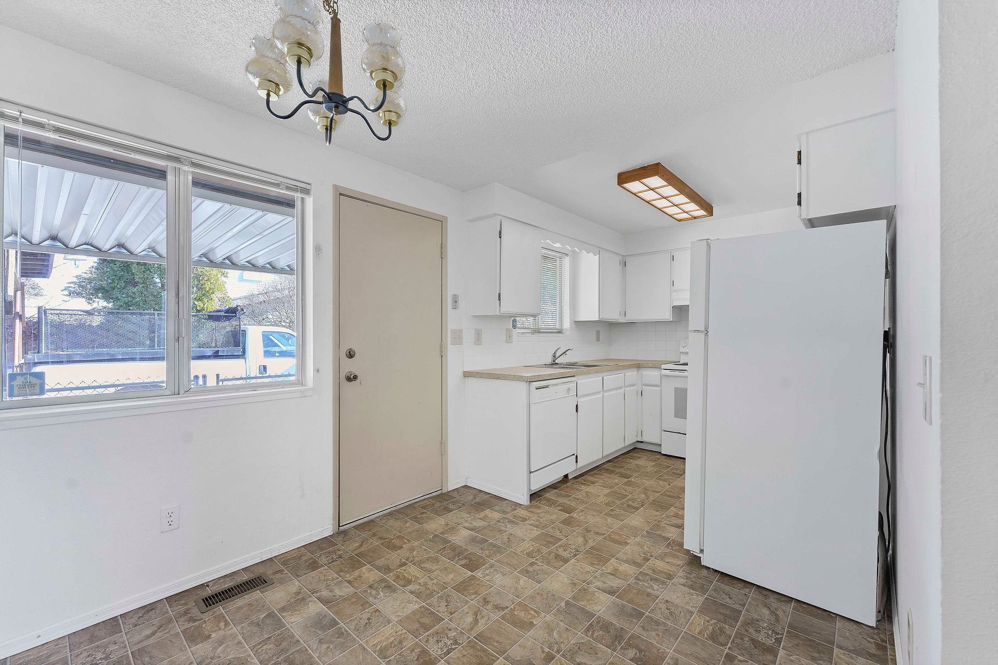 7004 North Wiscomb Street, Unit 7006 N WISCOMB Spokane, WA 99208 - Photo 11 of 35