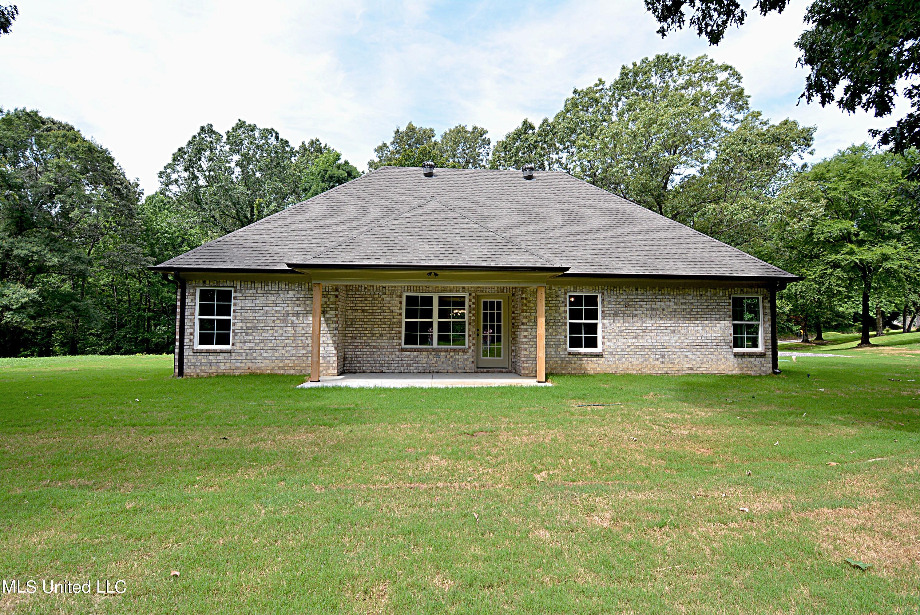 4810 Bluff Road Hernando, MS 38632 - Photo 23 of 27 Back of Home