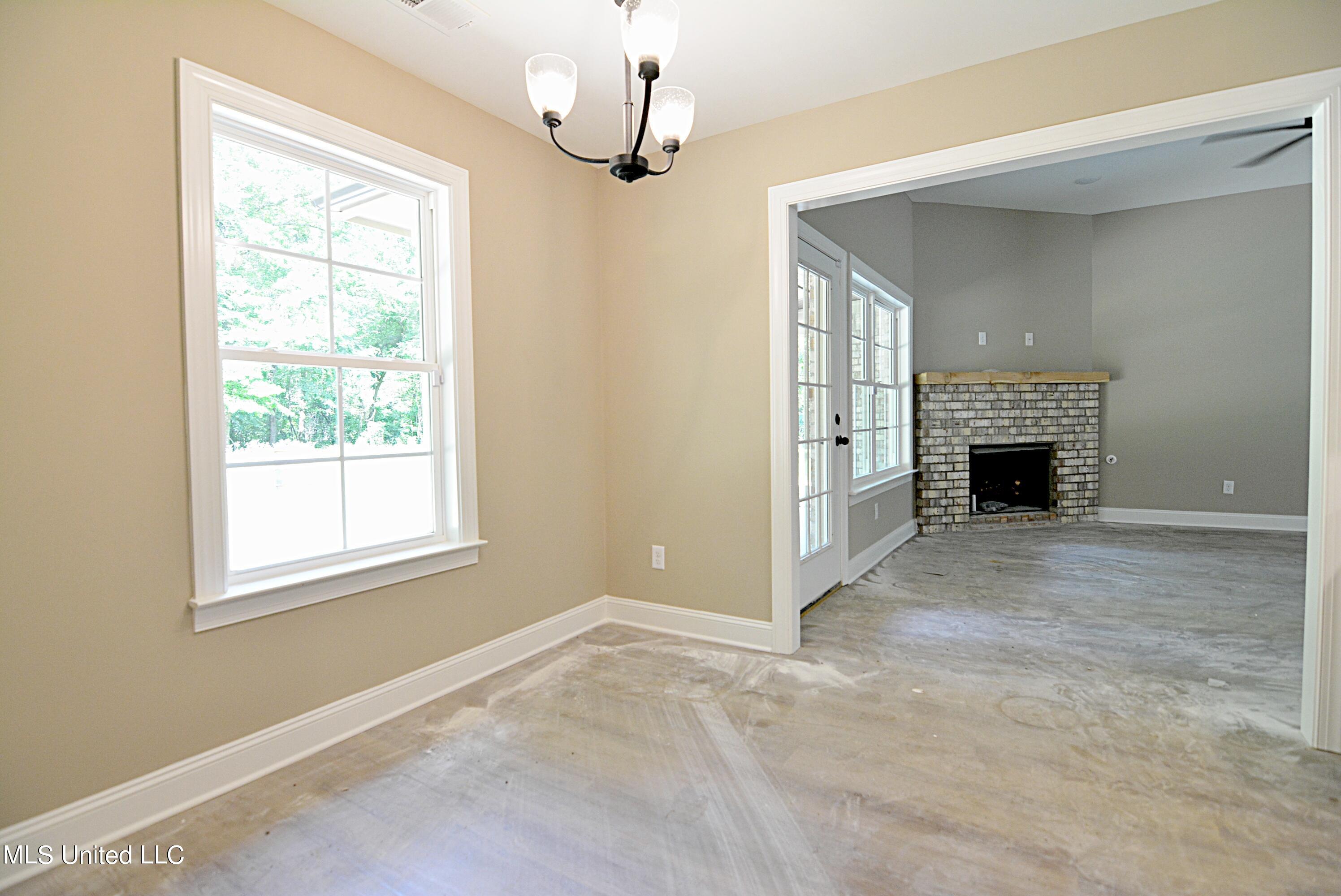 4810 Bluff Road Hernando, MS 38632 - Photo 9 of 27 Breakfast