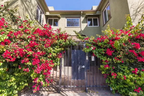 $2,500 | 906 40th Street, Emeryville, CA 94608