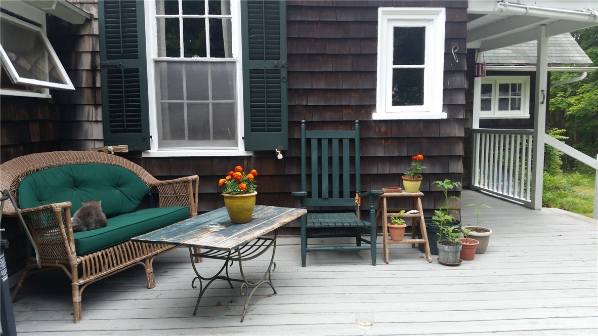 7 Calvert Place Jamestown, RI 02835 - Photo 4 of 15