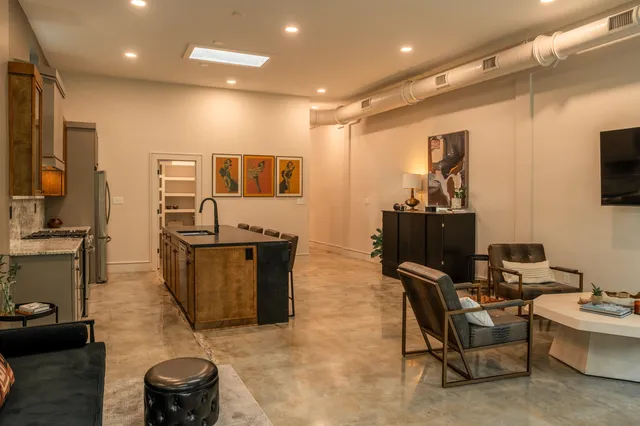 $3,500 | 612 West 8th Avenue, Tallahassee, FL 32303