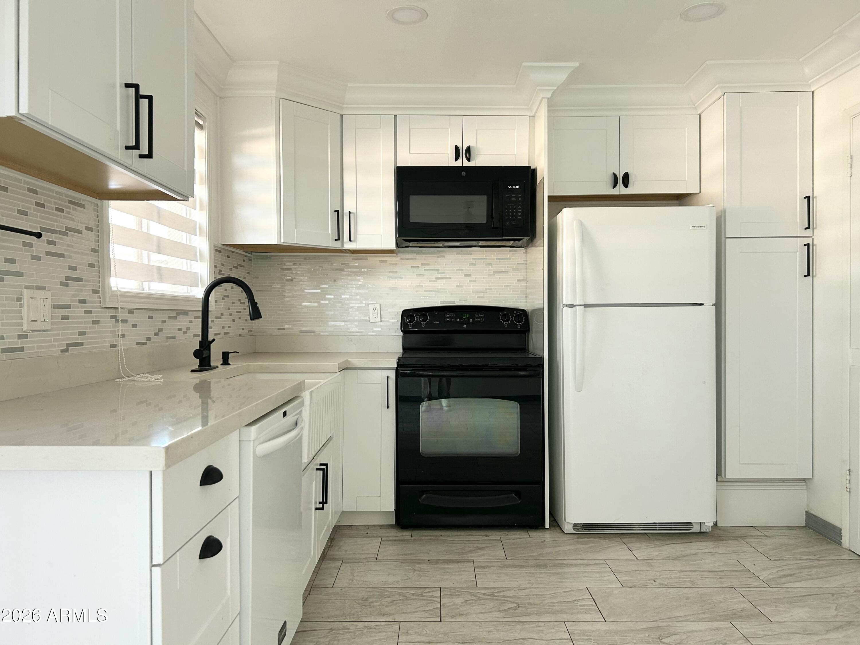 6565 North 19th Avenue, Unit 27 Phoenix, AZ 85015 - Photo 2 of 17 IMG_4748