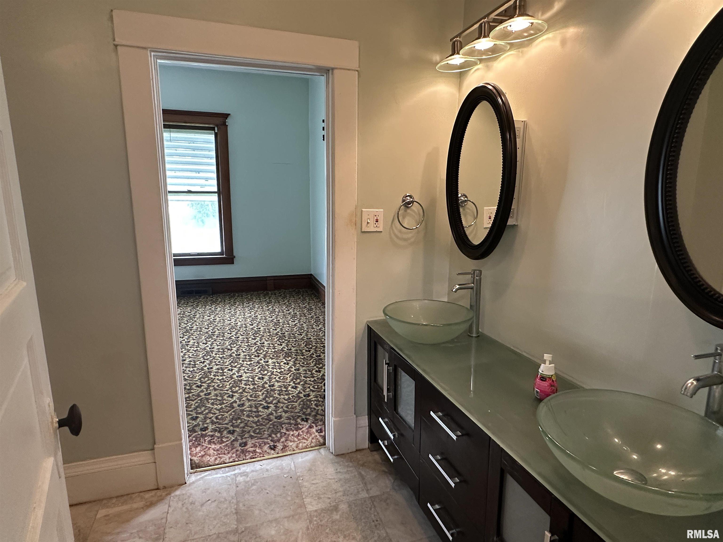 707 North Main Street White Hall, IL 62092 - Photo 14 of 23
