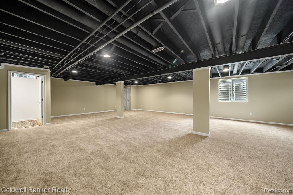 2206 Lagoon Drive Rochester Hills, MI 48309 - Photo 25 of 37