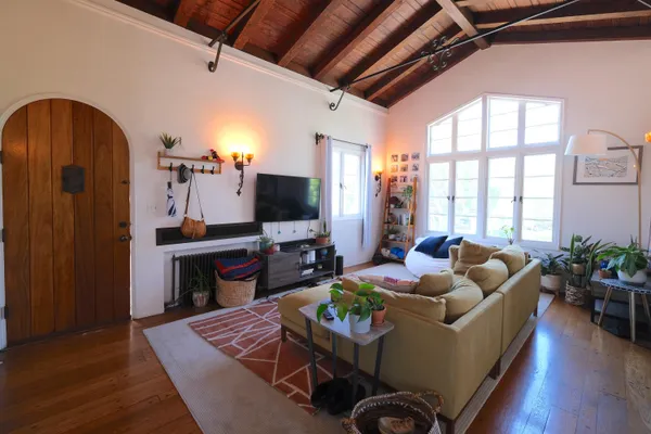 $10,500,000 | 111 Chapala Street, Santa Barbara, CA 93101