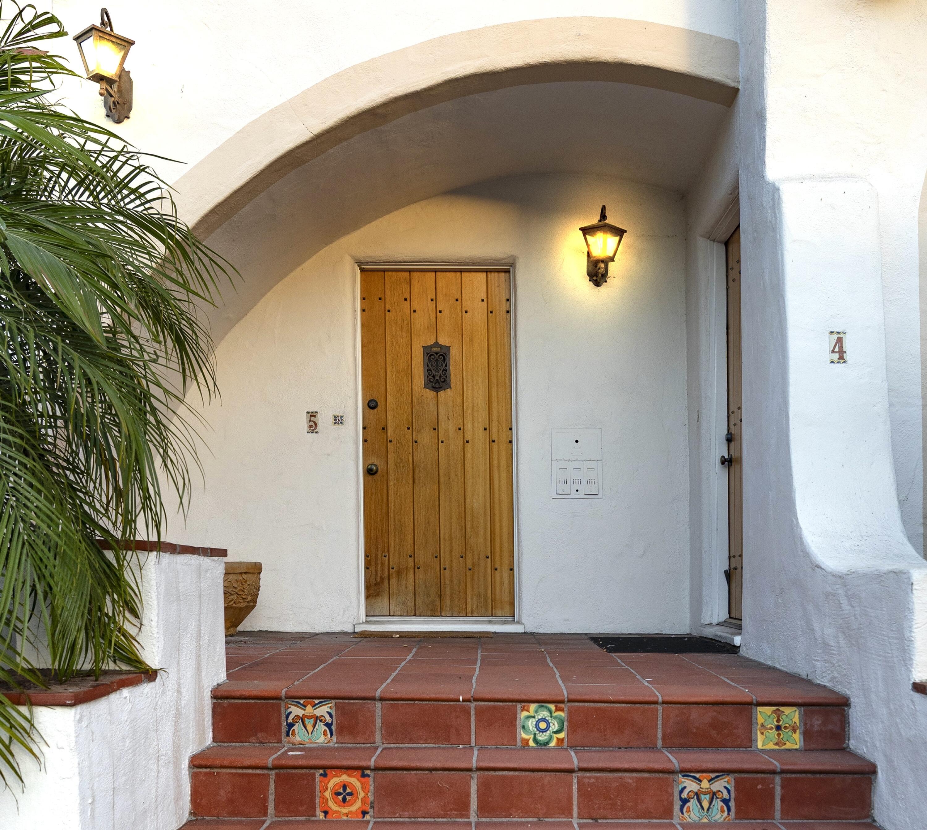 111 Chapala Street Santa Barbara, CA 93101 - Photo 27 of 28 Intricate architectural detail