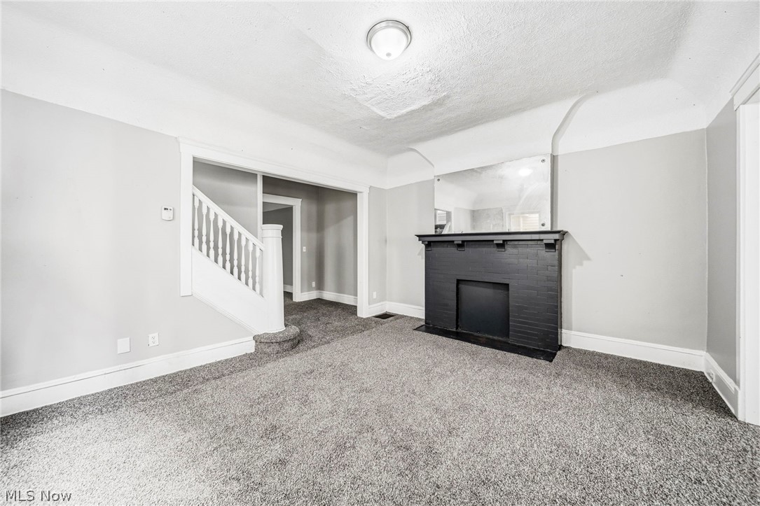 1637 Holyrood Road Cleveland, OH 44106 - Photo 4 of 50