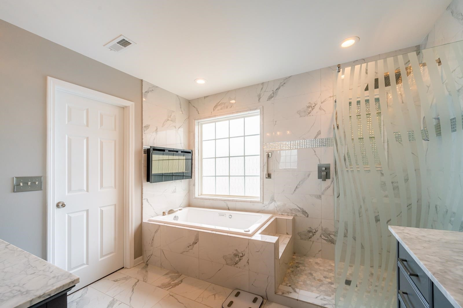 2513 Blooming Street Raleigh, NC 27612 - Photo 14 of 20 Master Bath/Spa