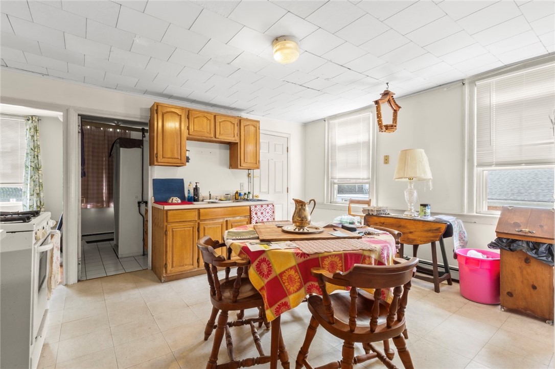 134 Duke Street East Greenwich, RI 02818 - Photo 20 of 36