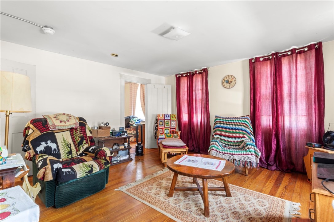 134 Duke Street East Greenwich, RI 02818 - Photo 21 of 36