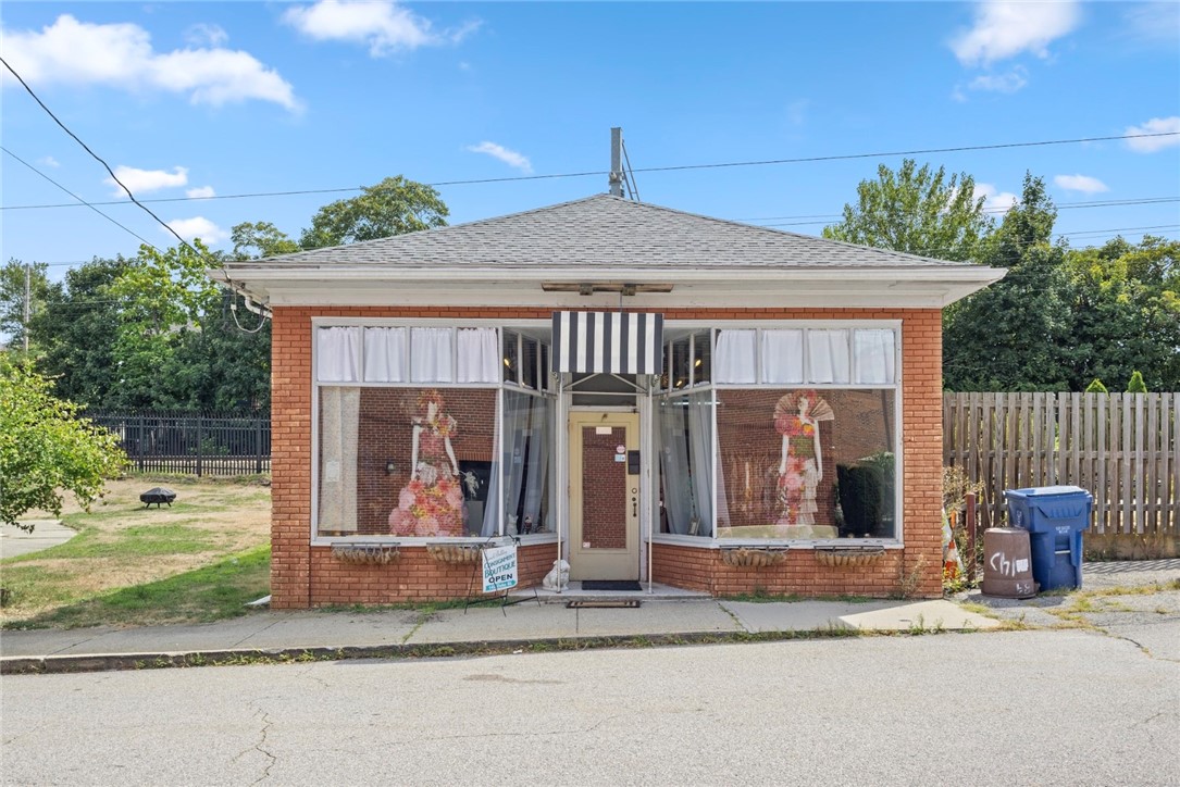 134 Duke Street East Greenwich, RI 02818 - Photo 30 of 36