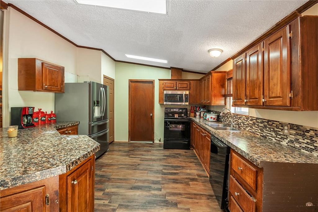 98 McCarrell Road Hickory, PA 15340 - Photo 7 of 25 Gallery Image 7