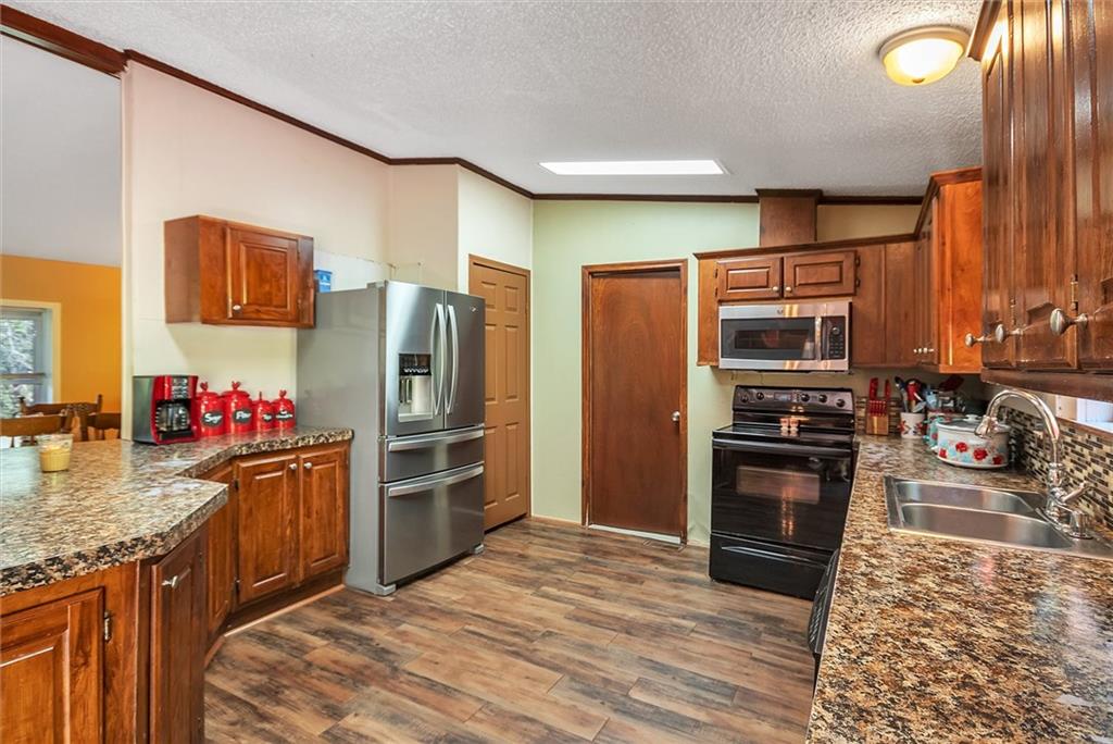 98 McCarrell Road Hickory, PA 15340 - Photo 8 of 25 Gallery Image 8