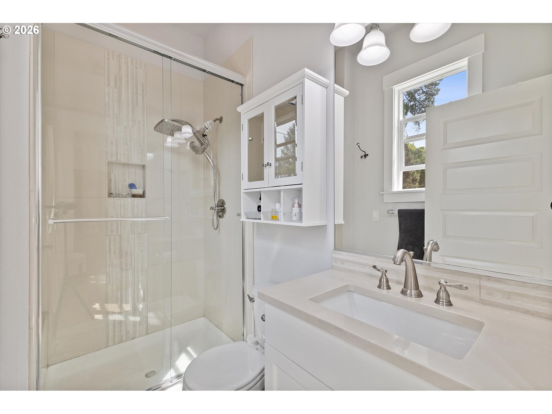 537 Southeast Spokane Street Portland, OR 97202 - Photo 14 of 48 Bathroom
