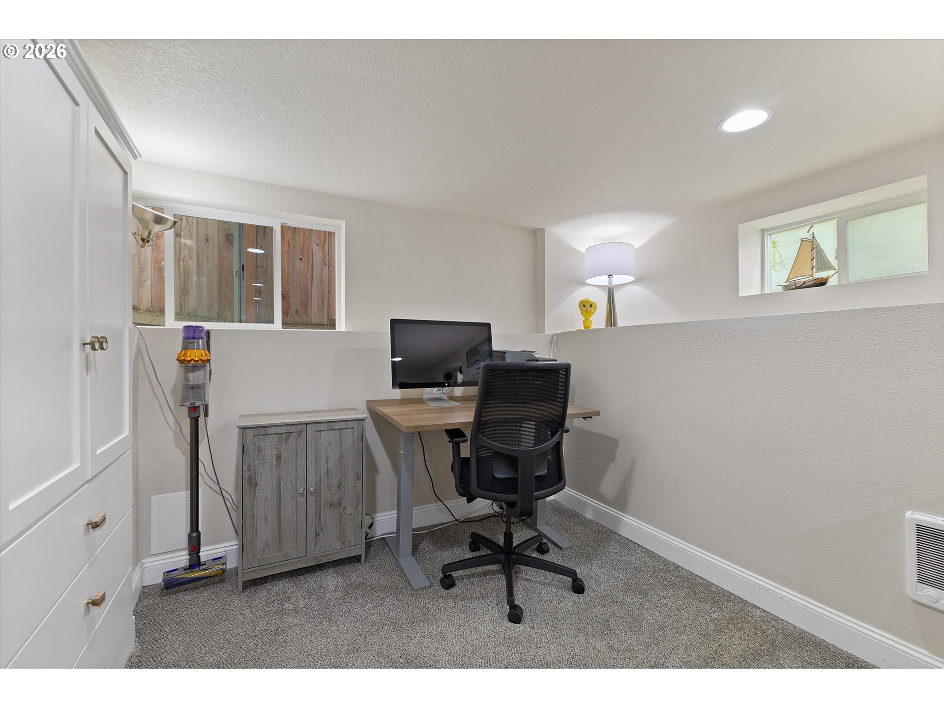 537 Southeast Spokane Street Portland, OR 97202 - Photo 26 of 48 Family Room