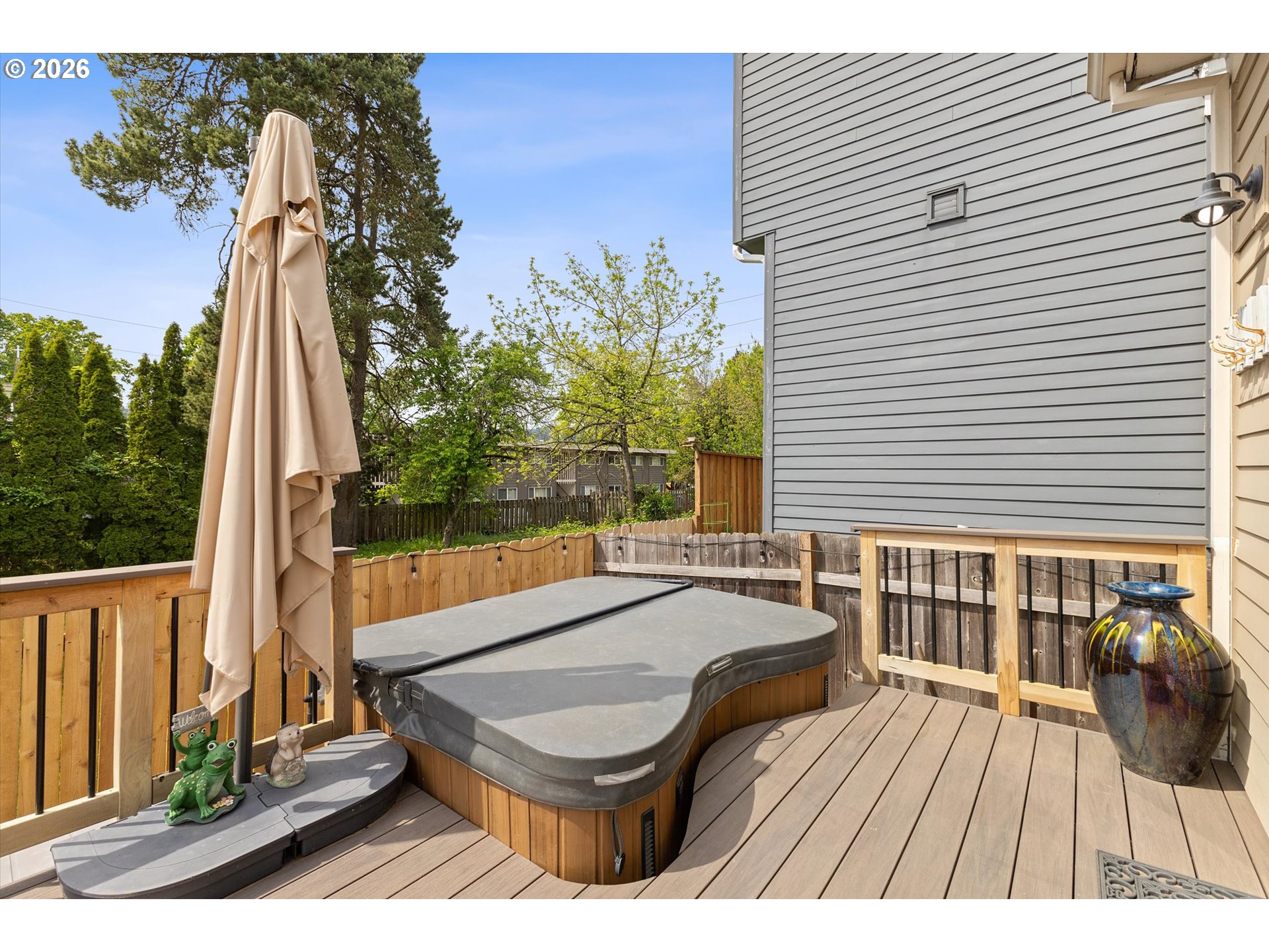 537 Southeast Spokane Street Portland, OR 97202 - Photo 28 of 48 Hot Tub