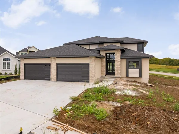 $892,335 | 1401 Upton Court, Raymore, MO 64083