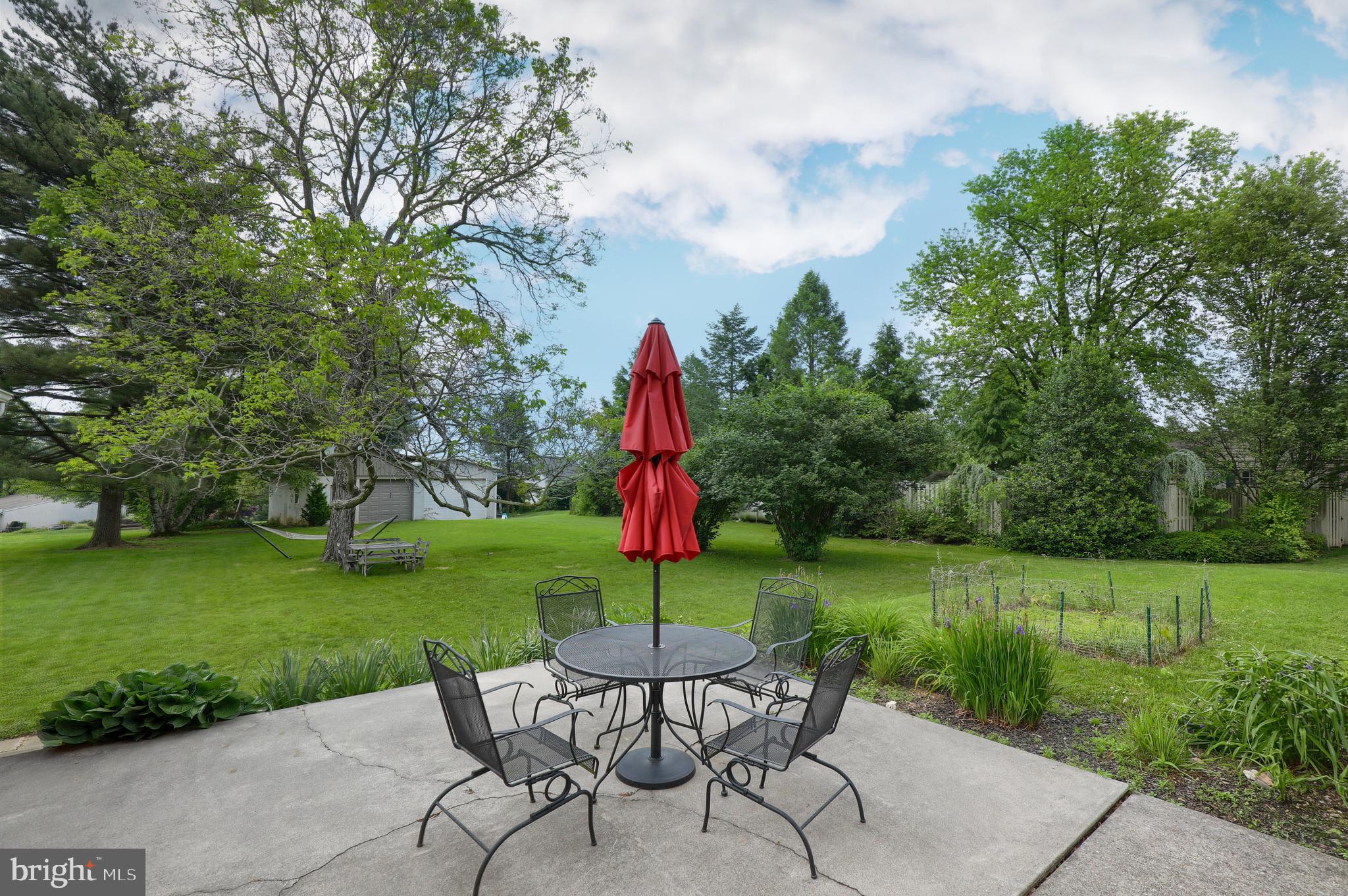113 Chestnut Street Lititz, PA 17543 - Photo 4 of 19