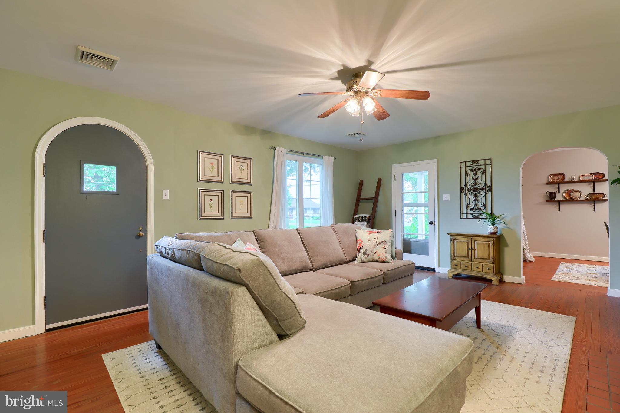 113 Chestnut Street Lititz, PA 17543 - Photo 7 of 19
