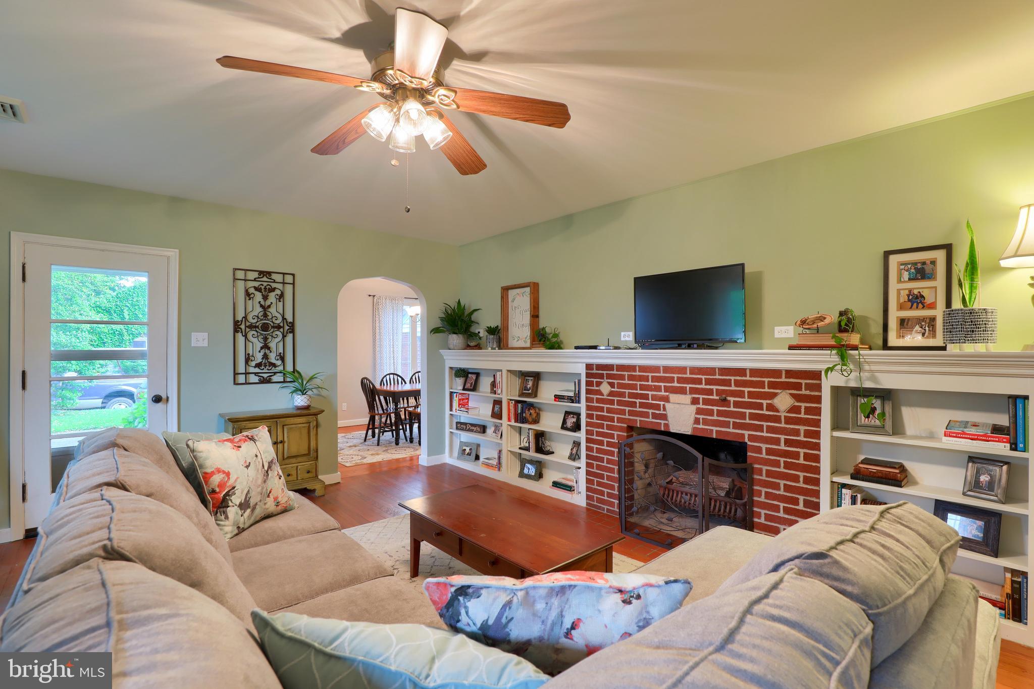 113 Chestnut Street Lititz, PA 17543 - Photo 8 of 19
