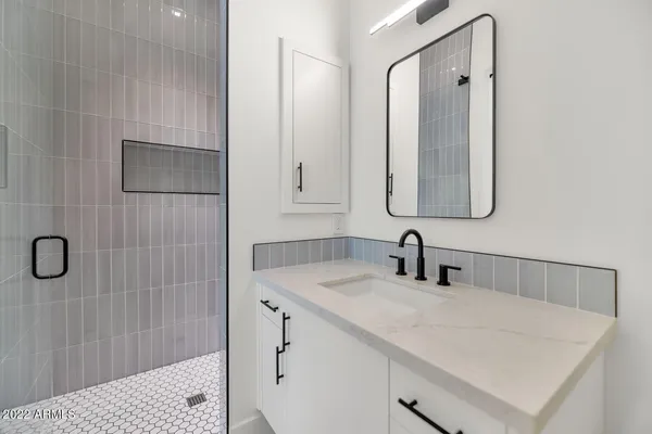 $34,995 | 4216 East Hazelwood Street, Phoenix, AZ 85018