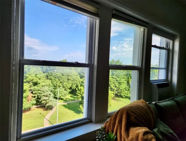 $100,000 | 323 Emanuel Cleaver II Blvd., Unit 6C, Kansas City, MO 64112