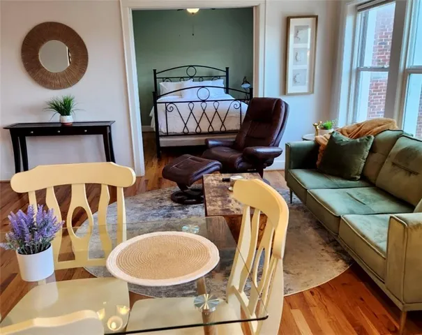 $100,000 | 323 Emanuel Cleaver II Blvd., Unit 6C, Kansas City, MO 64112