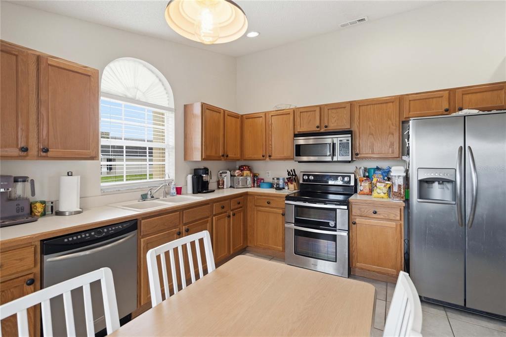 2531 Oneida Loop Kissimmee, FL 34747 - Photo 6 of 27 Gallery Image 6