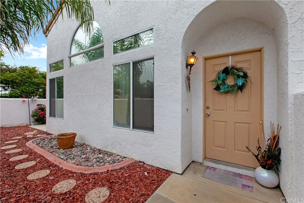 29574 Cara Way Temecula, CA 92591 - Photo 1 of 1 Entry and Garden Area