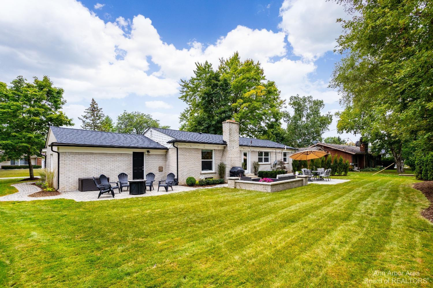 32230 Red Clover Road Farmington Hills, MI 48334 - Photo 26 of 28 Photo 26
