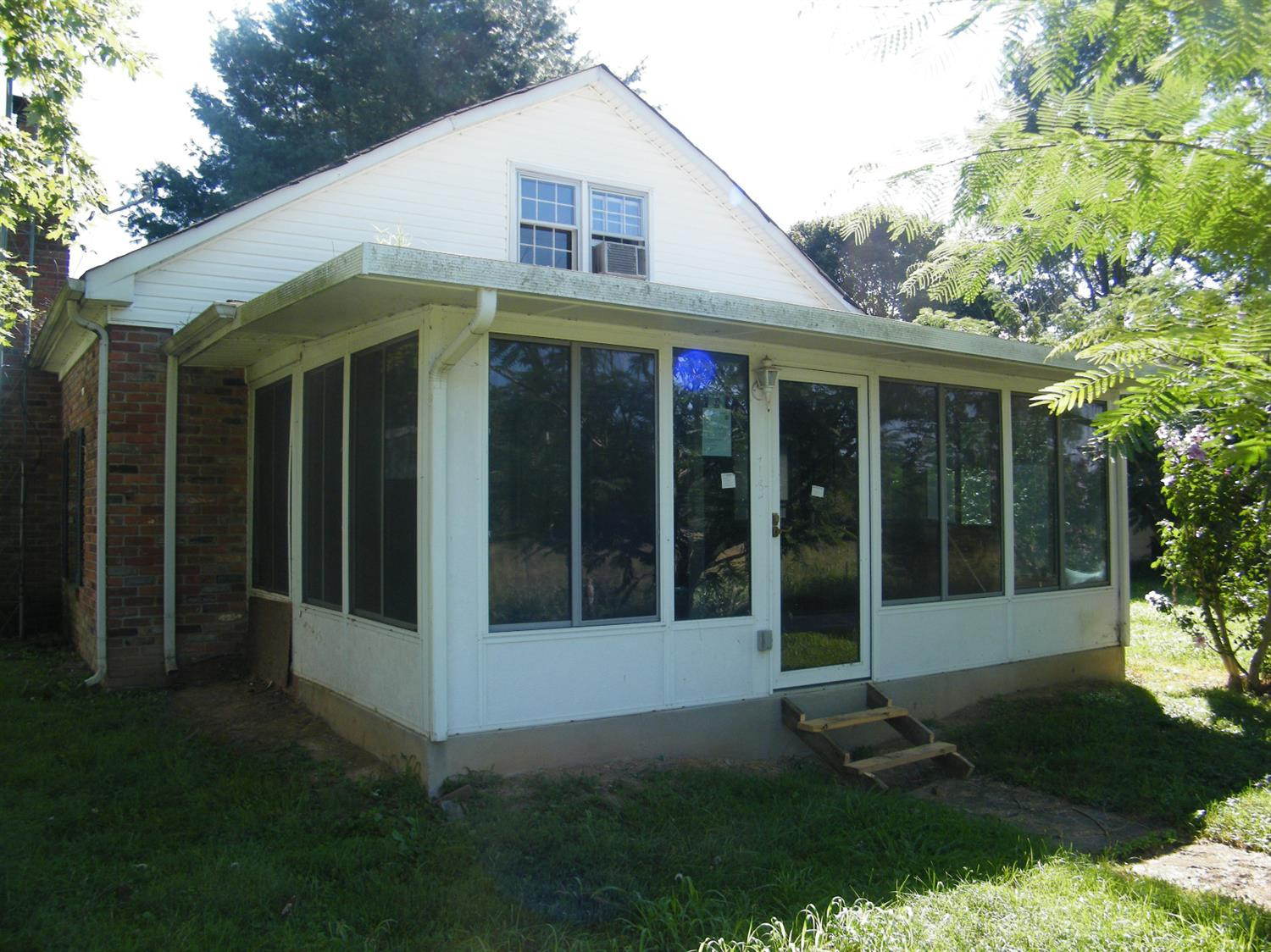 7184 Peaks Mill Road Frankfort, KY 40601 - Photo 1 of 11 Photo 1